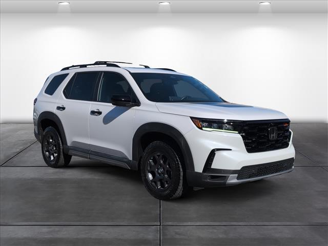 used 2023 Honda Pilot car, priced at $40,992