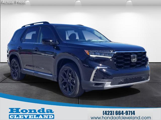 new 2025 Honda Pilot car, priced at $50,850