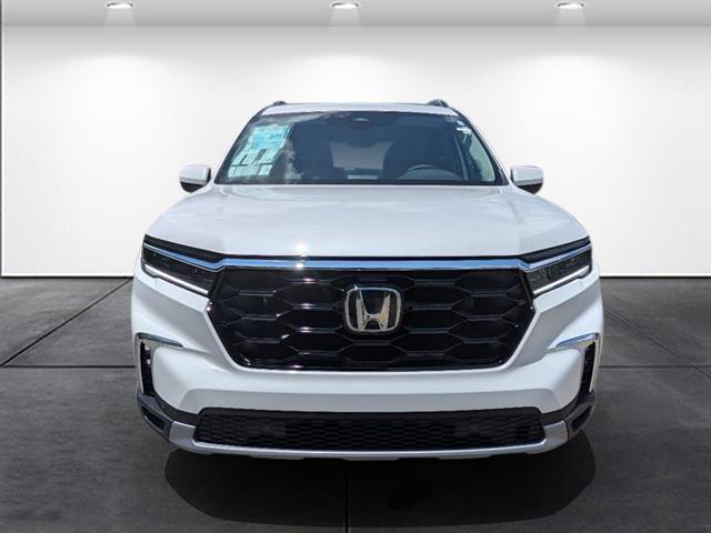 new 2025 Honda Pilot car, priced at $51,305