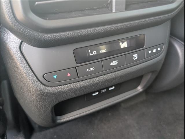 new 2025 Honda Pilot car, priced at $51,305