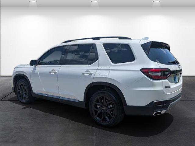 new 2025 Honda Pilot car, priced at $51,305