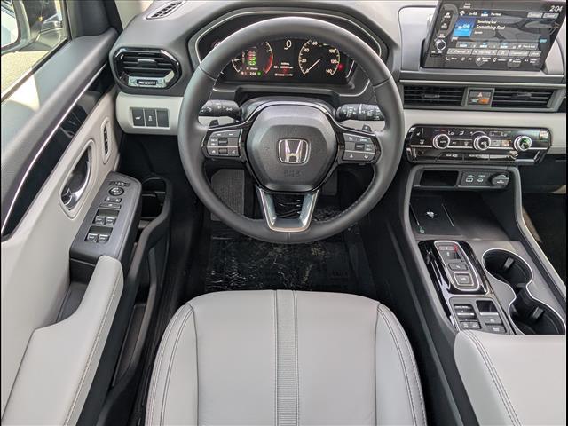 new 2025 Honda Pilot car, priced at $45,450