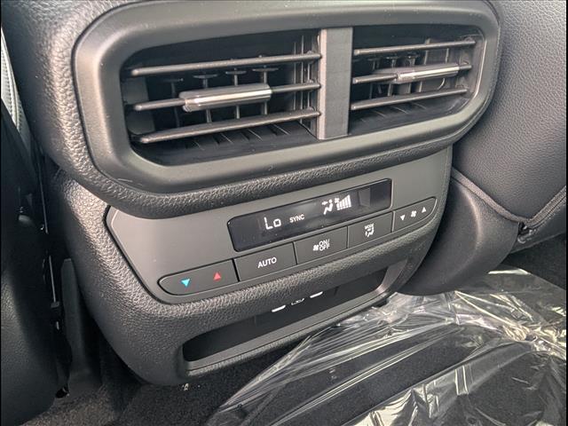 new 2025 Honda Pilot car, priced at $45,450