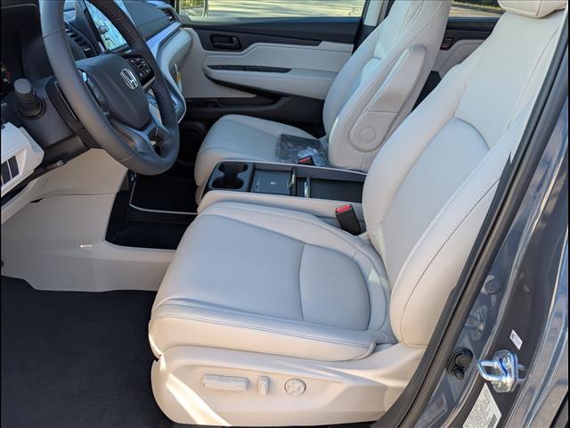 new 2026 Honda Odyssey car, priced at $44,290