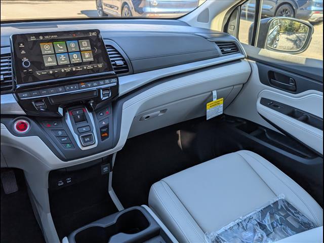 new 2026 Honda Odyssey car, priced at $44,290