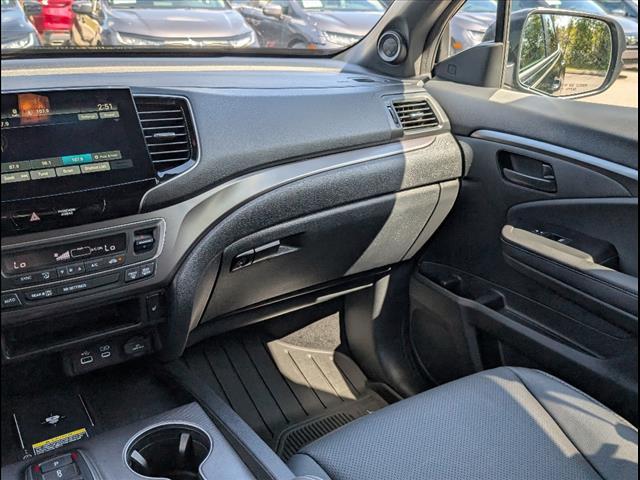 used 2025 Honda Passport car, priced at $40,990