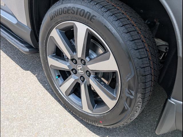 new 2025 Honda Pilot car, priced at $51,050