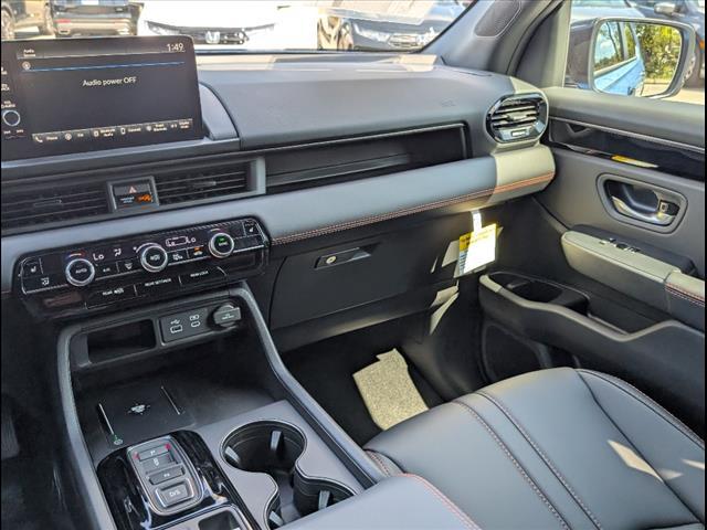 new 2025 Honda Pilot car, priced at $51,350