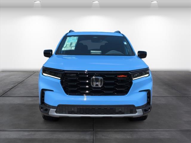 new 2025 Honda Pilot car, priced at $51,350