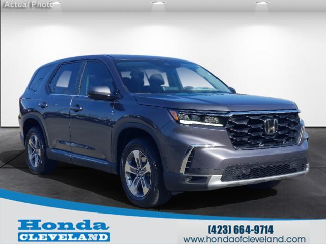 new 2025 Honda Pilot car, priced at $44,895