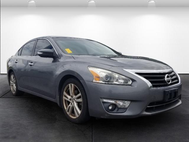 used 2015 Nissan Altima car, priced at $8,670