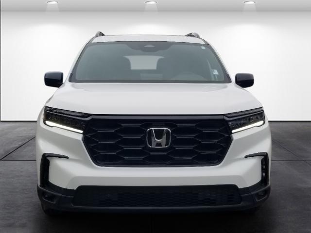 new 2025 Honda Pilot car, priced at $42,050