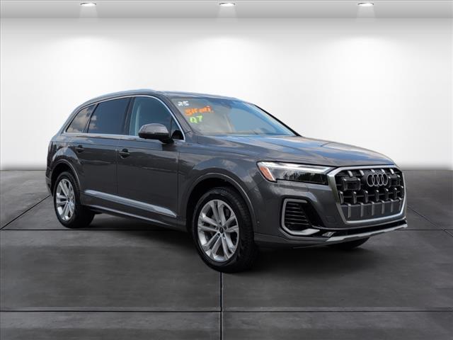 used 2025 Audi Q7 car, priced at $58,391