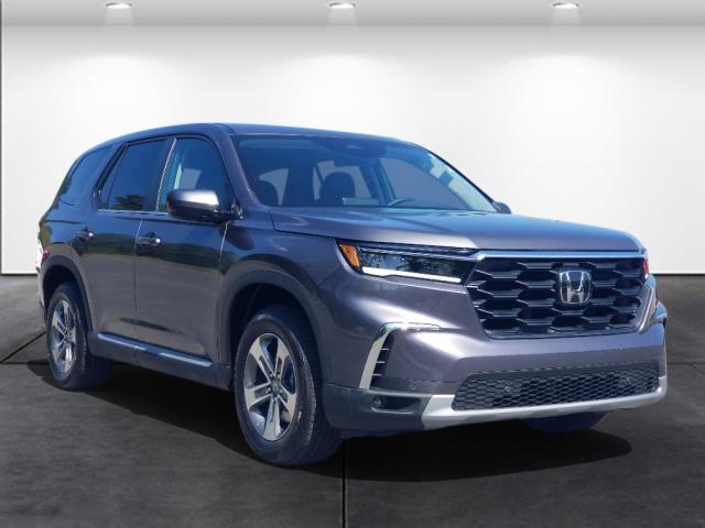 new 2025 Honda Pilot car, priced at $47,725