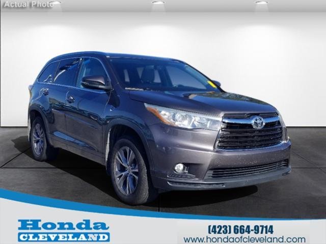 used 2015 Toyota Highlander car, priced at $17,990