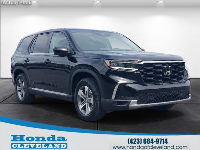 new 2025 Honda Pilot car, priced at $44,595