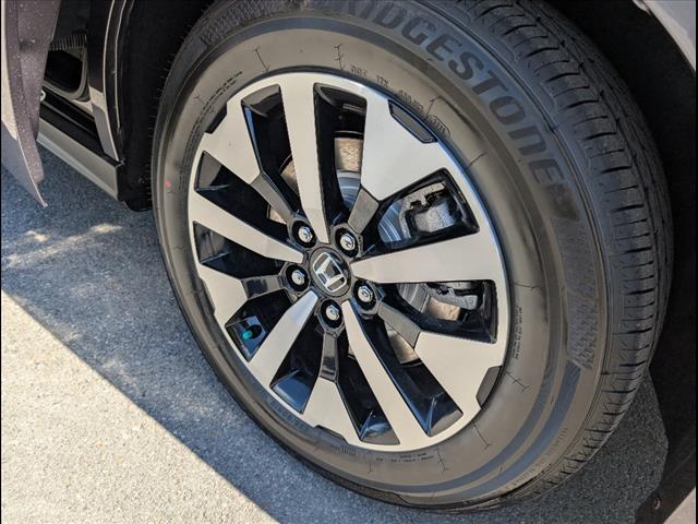 new 2026 Honda Odyssey car, priced at $44,290