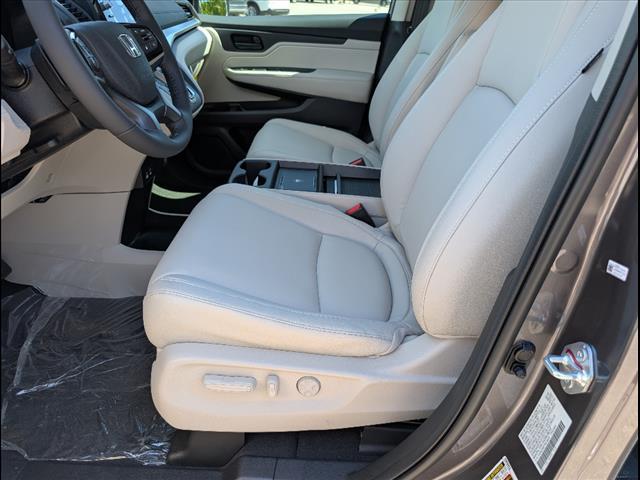 new 2026 Honda Odyssey car, priced at $44,290