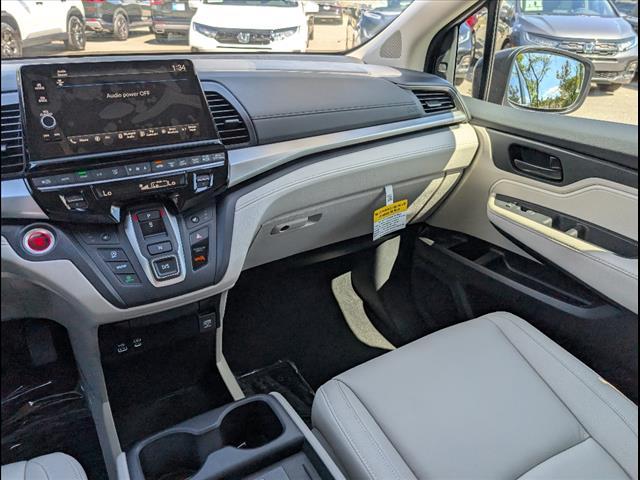 new 2026 Honda Odyssey car, priced at $44,290