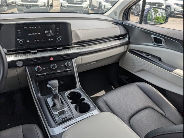 used 2024 Kia Carnival car, priced at $35,391
