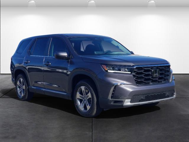 new 2025 Honda Pilot car, priced at $46,995