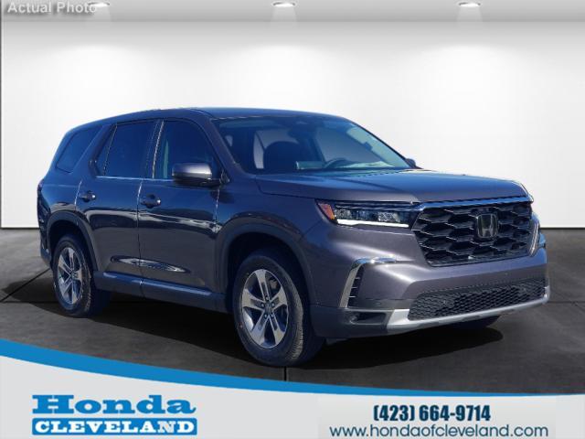 new 2025 Honda Pilot car, priced at $46,995