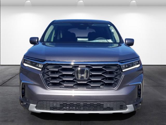 new 2025 Honda Pilot car, priced at $46,995