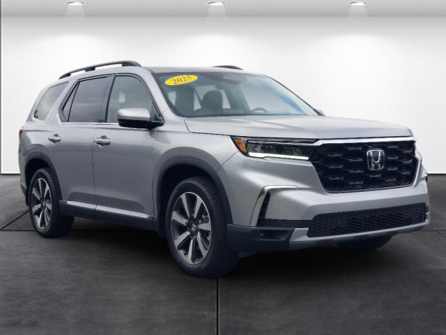 new 2025 Honda Pilot car, priced at $48,895