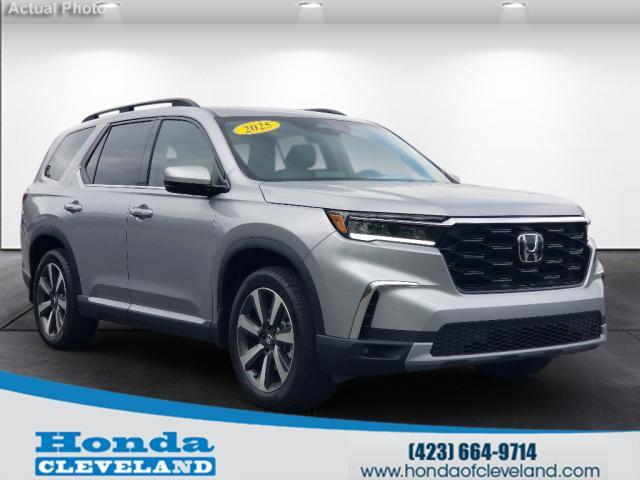 new 2025 Honda Pilot car, priced at $48,895