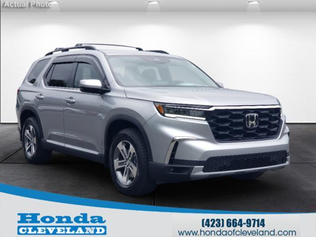 new 2025 Honda Pilot car, priced at $44,895