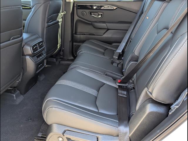 new 2025 Honda Pilot car, priced at $49,450