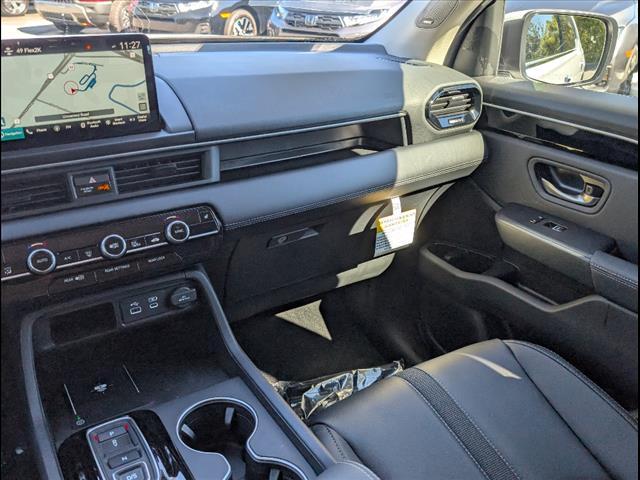 new 2025 Honda Pilot car, priced at $49,450