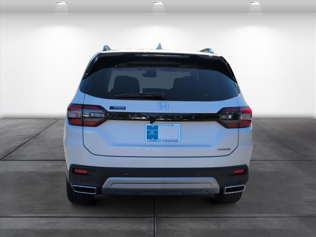 new 2025 Honda Pilot car, priced at $49,450