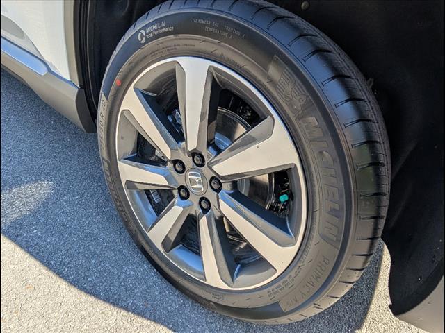 new 2025 Honda Pilot car, priced at $49,450