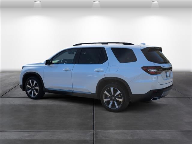 new 2025 Honda Pilot car, priced at $49,450