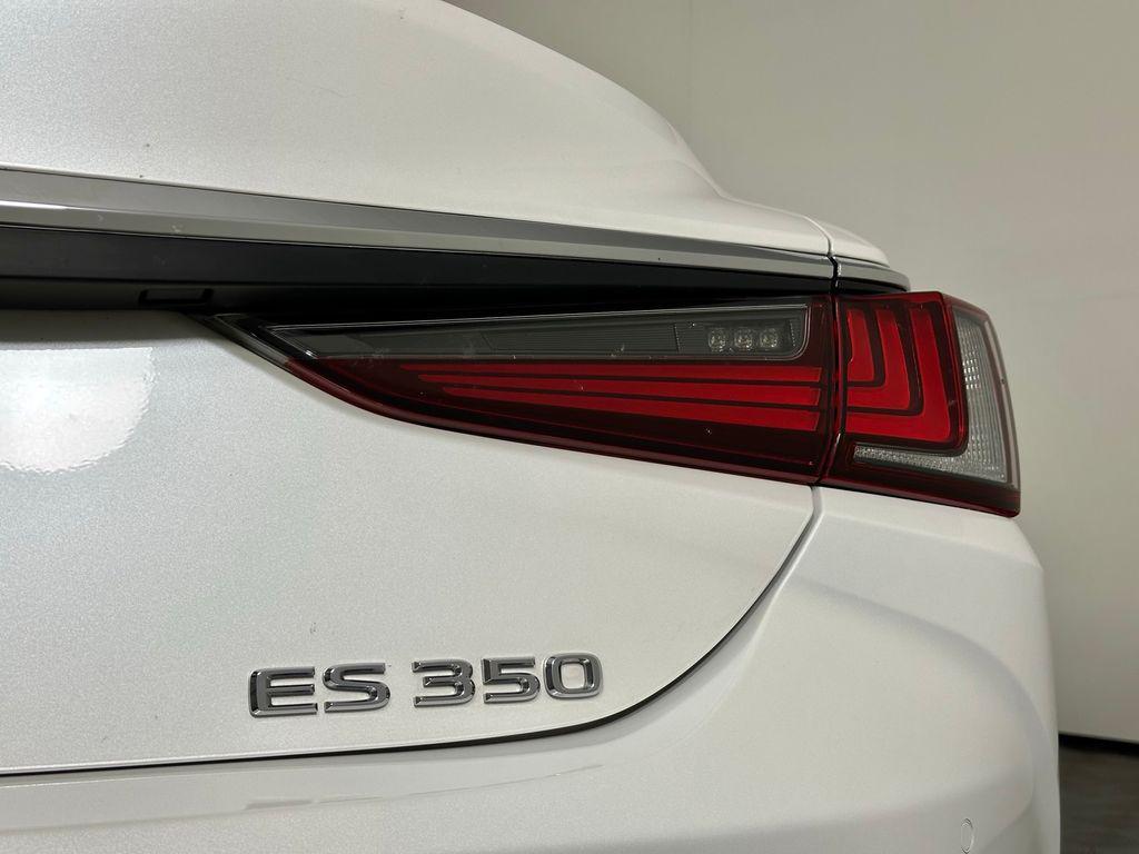 used 2022 Lexus ES 350 car, priced at $35,500