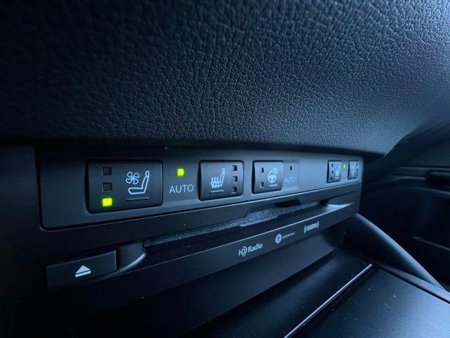 used 2022 Lexus ES 350 car, priced at $35,500