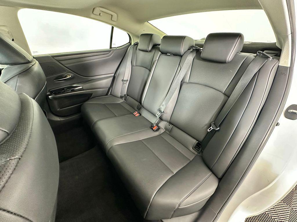 used 2022 Lexus ES 350 car, priced at $35,500