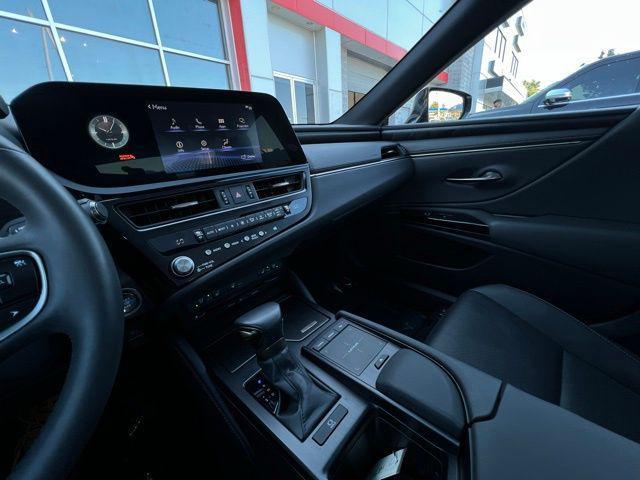 used 2022 Lexus ES 350 car, priced at $35,500