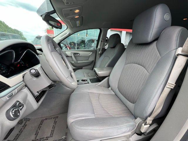 used 2015 Chevrolet Traverse car, priced at $7,300