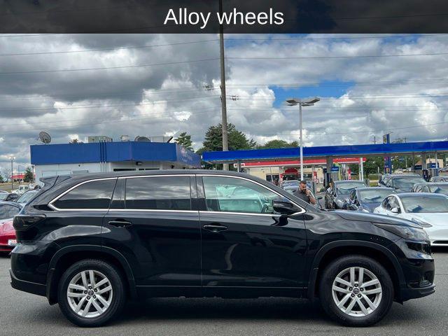 used 2016 Toyota Highlander car, priced at $14,980