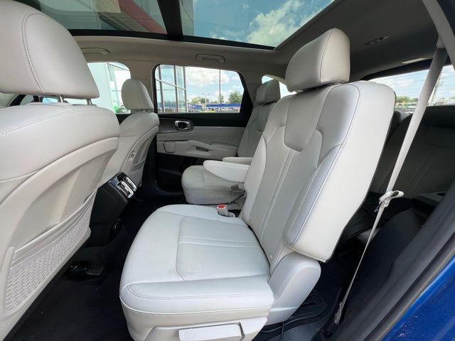 used 2023 Kia Sorento car, priced at $32,480