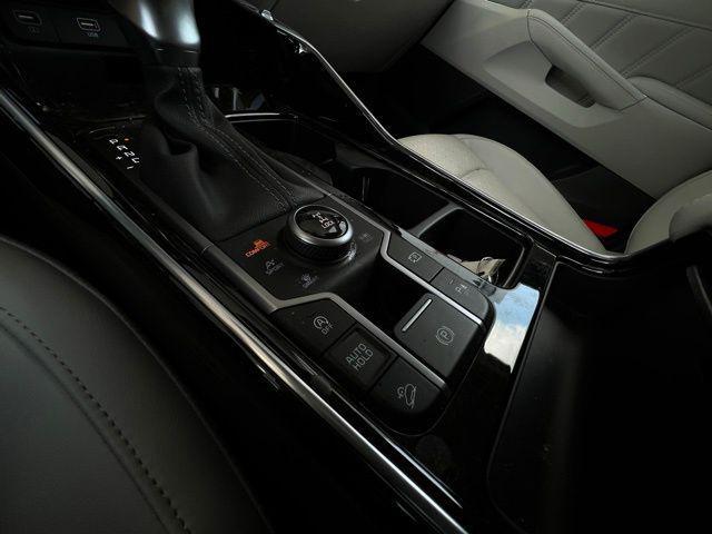 used 2023 Kia Sorento car, priced at $32,480