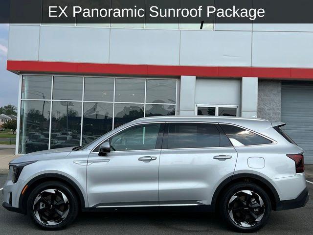 used 2025 Kia Sorento Plug-In Hybrid car, priced at $35,980