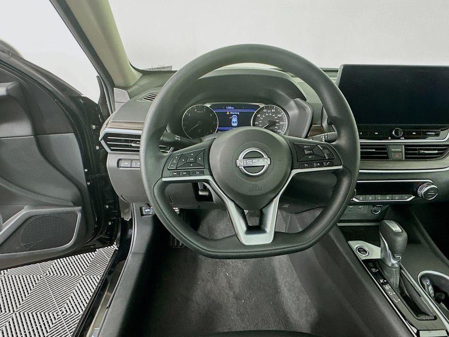 new 2025 Nissan Altima car, priced at $29,465