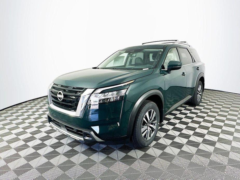 new 2024 Nissan Pathfinder car, priced at $41,254