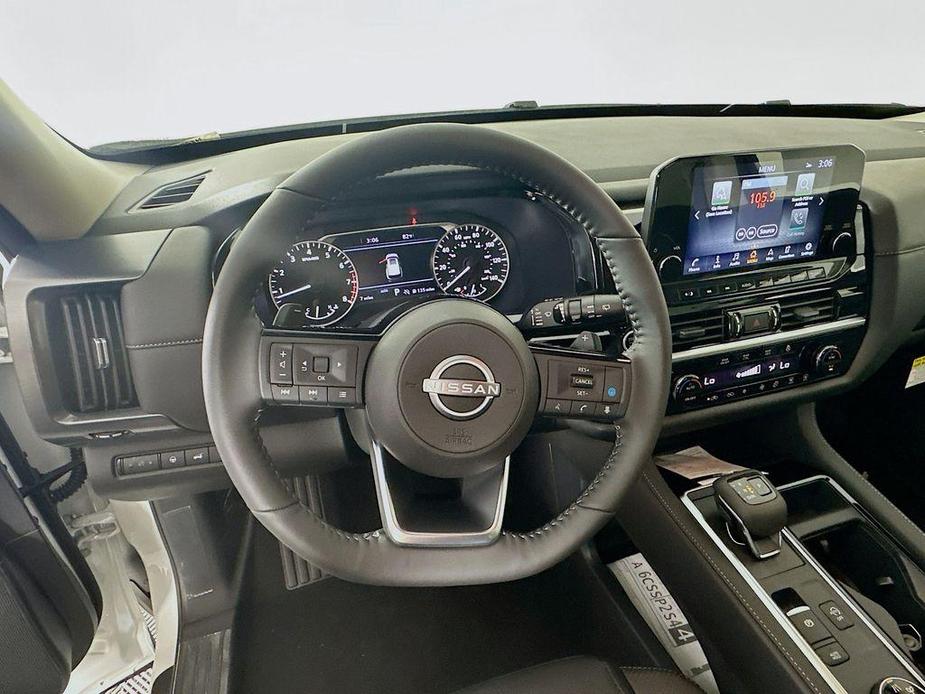 new 2024 Nissan Pathfinder car, priced at $44,412