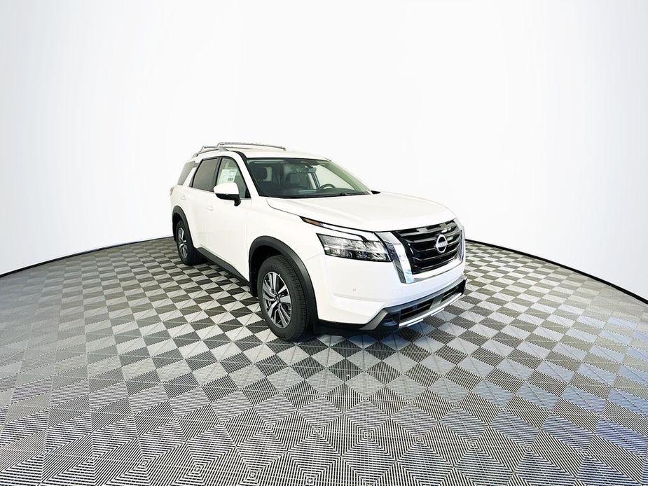 new 2024 Nissan Pathfinder car, priced at $44,412