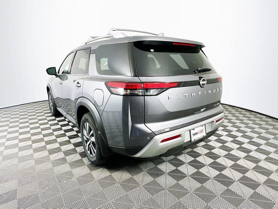 new 2024 Nissan Pathfinder car, priced at $45,202