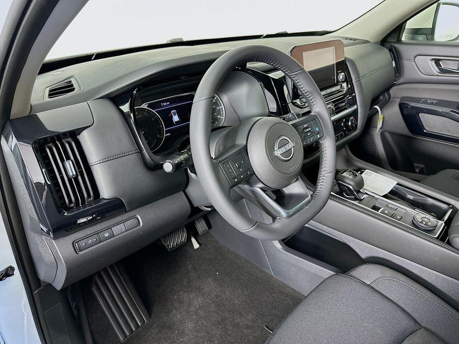 new 2024 Nissan Pathfinder car, priced at $41,752